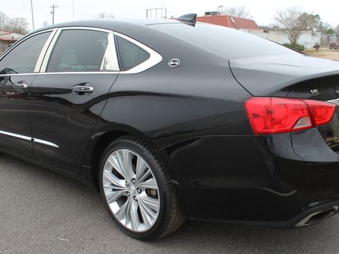 Used 2017 Chevrolet Impala Premier w/ Enhanced Convenience Package image 15