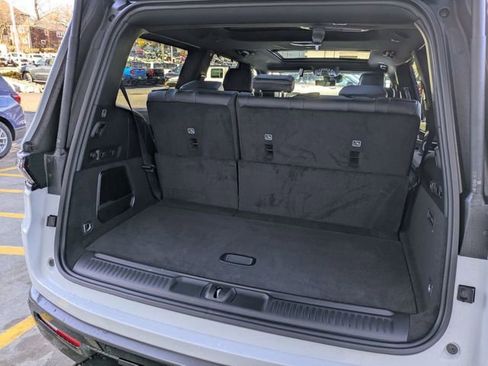 New 2026 Jeep Grand Wagoneer Summit image 27