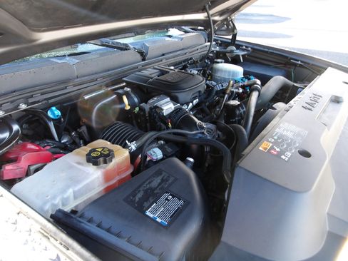 Used 2011 Chevrolet Silverado 2500 LT w/ Interior Plus Package image 20