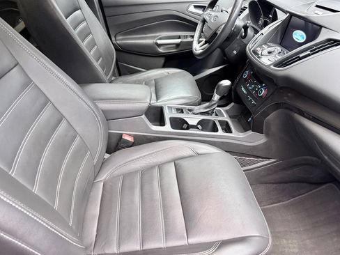 Used 2017 Ford Escape Titanium AWD/4WD image 12