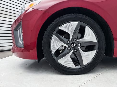Used 2021 Hyundai Ioniq Limited image 16