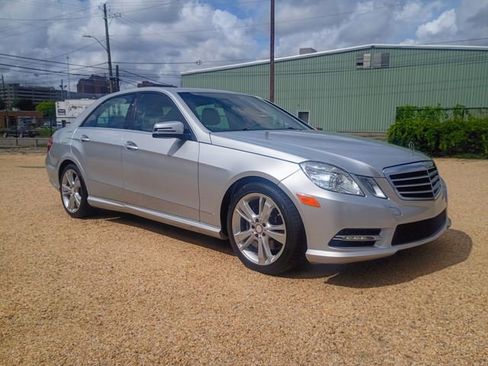 Used 2013 Mercedes-Benz E 350 Sedan image 16