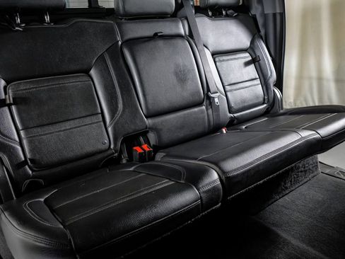 Used 2022 GMC Sierra 3500 Denali AWD/4WD image 32