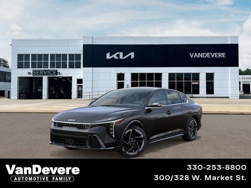 New 2025 Kia K4 GT-Line image 1