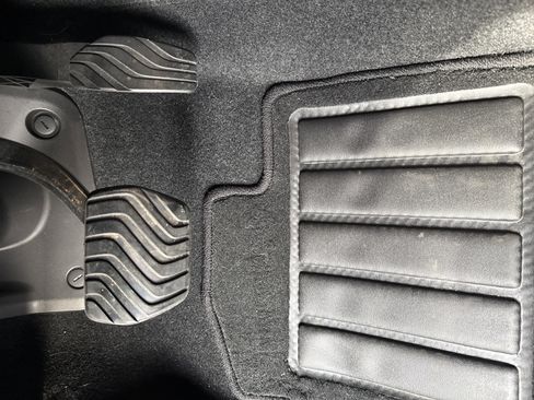 Used 2021 Nissan Rogue SV image 17