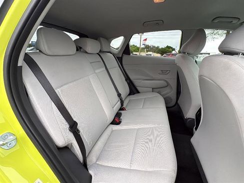 Used 2025 Hyundai Kona SEL AWD/4WD image 15