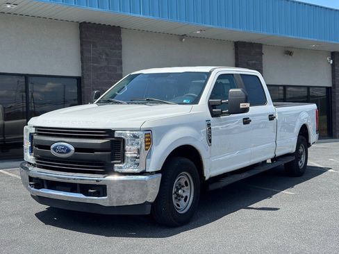Used 2019 Ford F250 XL w/ Power Equipment Group RWD image 2
