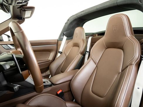 Certified 2024 Porsche 911 Targa 4S image 4