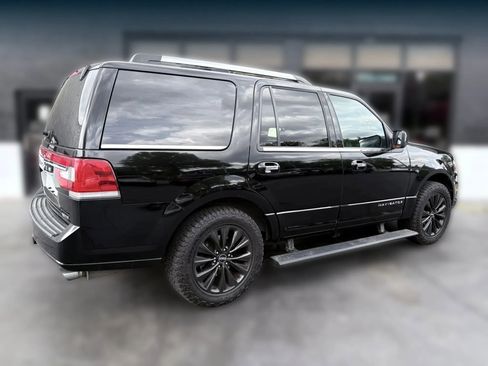 Used 2016 Lincoln Navigator Select image 5
