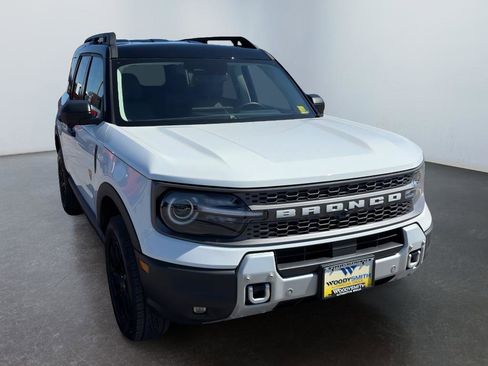 Used 2025 Ford Bronco Sport Badlands AWD/4WD image 7
