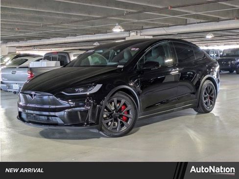 Used 2023 Tesla Model X Plaid image 1