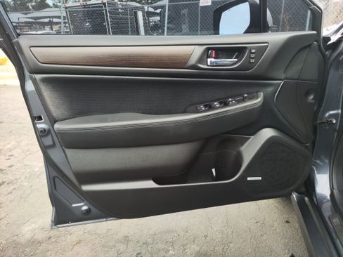 Used 2016 Subaru Legacy 2.5i Limited image 32