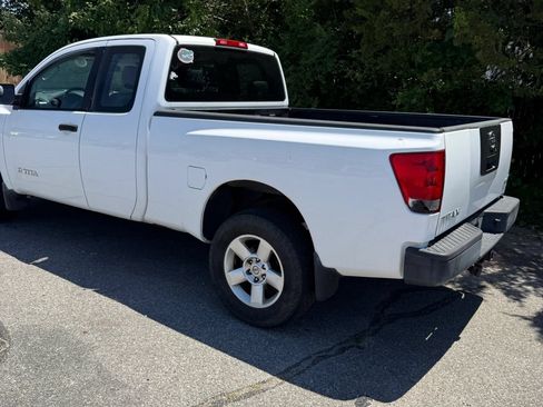 Used 2005 Nissan Titan XE AWD/4WD image 16