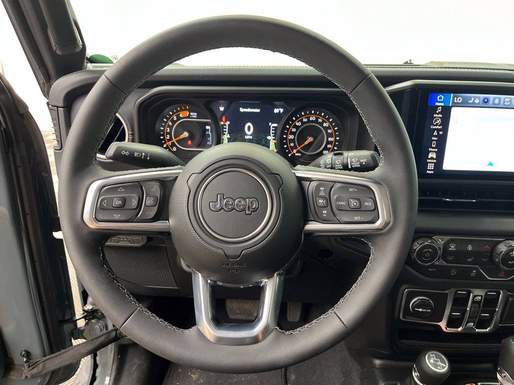 New 2026 Jeep Wrangler Unlimited Sahara AWD/4WD image 13