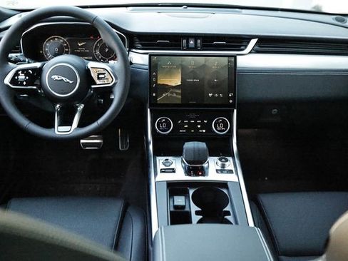 New 2024 Jaguar XF R-Dynamic SE image 38