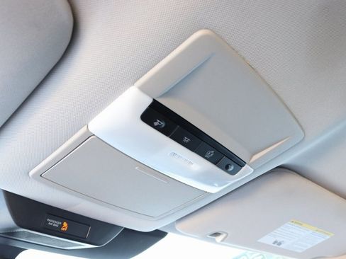 Used 2022 Nissan Pathfinder S image 29