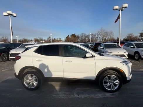 Certified 2024 Buick Encore GX Preferred w/ Comfort Package image 4