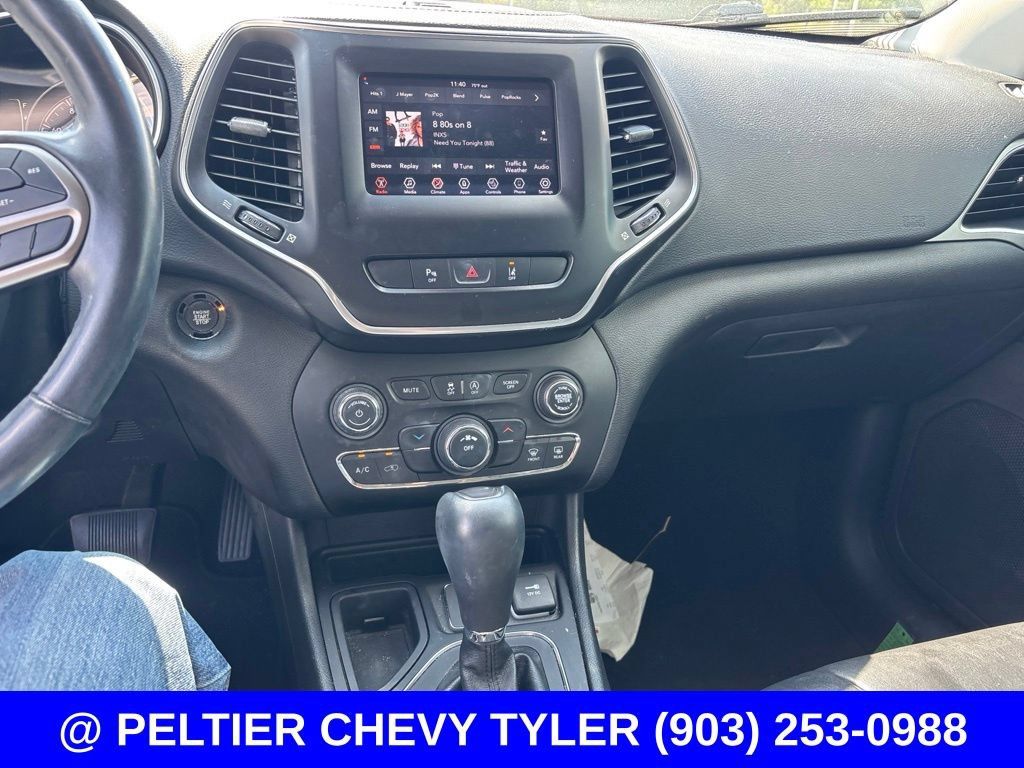 Used 2021 Jeep Cherokee Latitude Plus FWD image 14