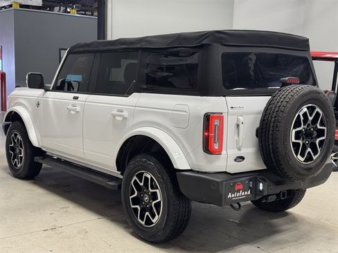 Used 2021 Ford Bronco Outer Banks AWD/4WD image 6