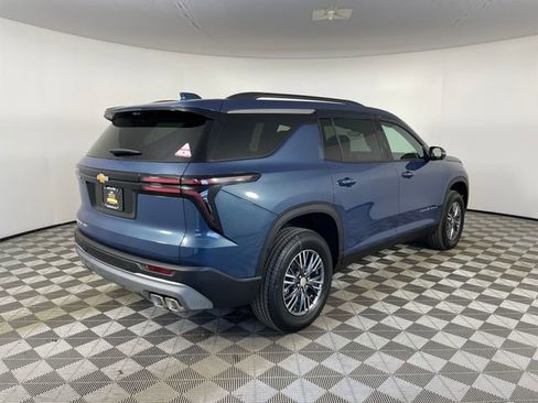 New 2026 Chevrolet Traverse LT w/ Driver Confidence Package AWD/4WD image 20