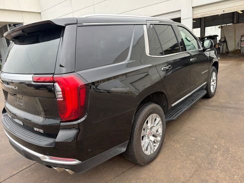 Used 2025 GMC Yukon Denali AWD/4WD image 5