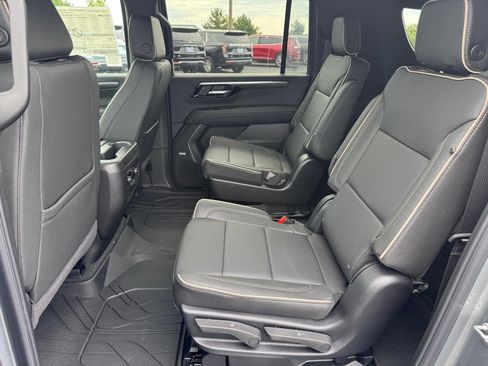 New 2026 Chevrolet Suburban Premier w/ Sun And Tow Package AWD/4WD image 6