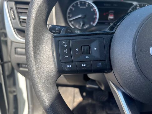 Used 2023 Nissan Rogue SV AWD/4WD image 13
