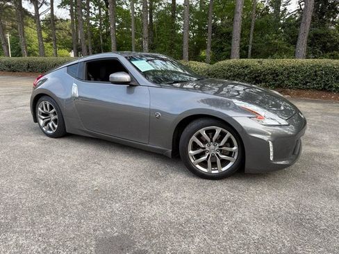 Used 2013 Nissan 370Z Touring image 2