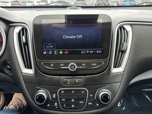 Used 2024 Chevrolet Malibu LT image 33