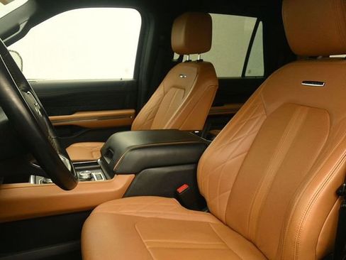 Used 2022 Ford Expedition Max Platinum image 16