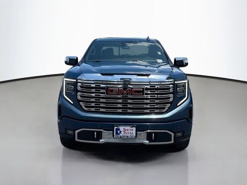 Used 2024 GMC Sierra 1500 Denali w/ Denali Reserve Package AWD/4WD image 2