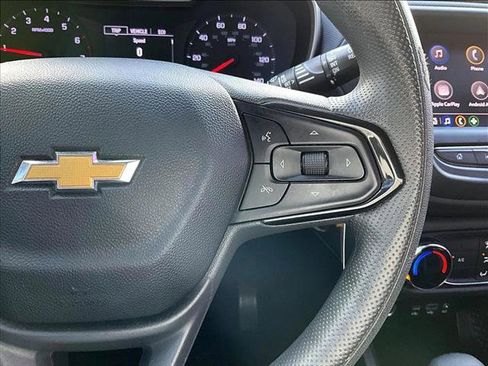 Used 2021 Chevrolet TrailBlazer LS image 21