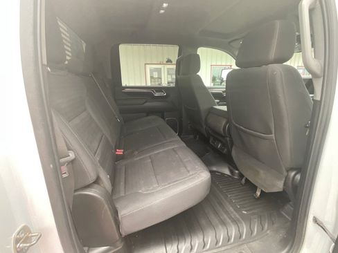 Used 2024 Chevrolet Silverado 2500 LT w/ Convenience Package AWD/4WD image 8
