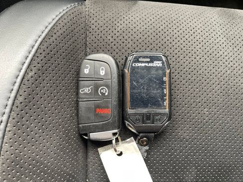 Used 2021 Jeep Grand Cherokee SRT AWD/4WD image 26