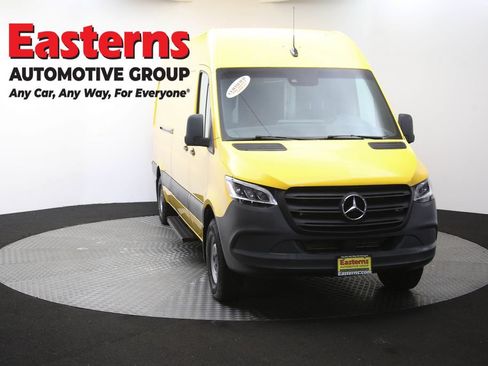 Used 2021 Mercedes-Benz Sprinter 2500 w/ Acoustic Package image 48