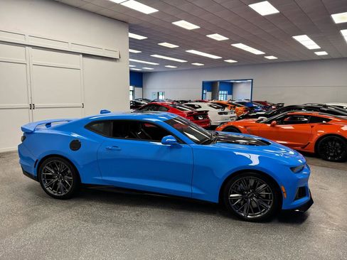 Used 2023 Chevrolet Camaro ZL1 RWD image 5