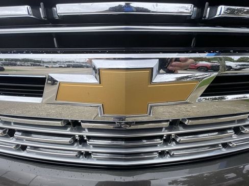 Certified 2021 Chevrolet Tahoe Premier w/ Premium Package AWD/4WD image 32