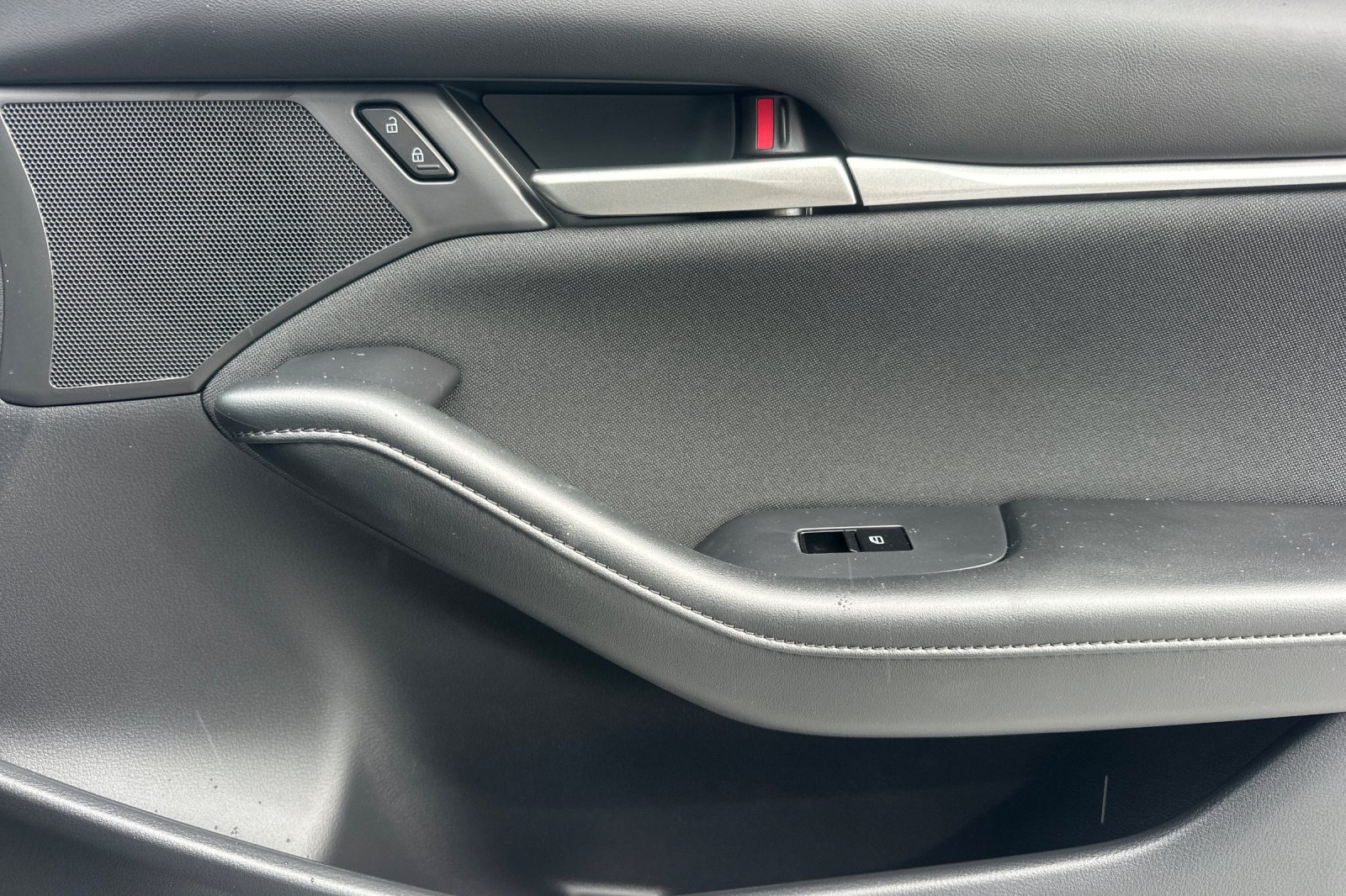 New 2026 MAZDA MAZDA3 s FWD image 17