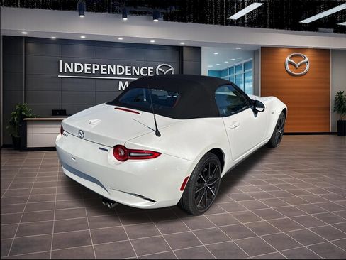 New 2026 MAZDA MX-5 Miata Grand Touring RWD image 3