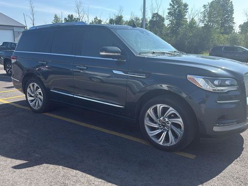 Used 2024 Lincoln Navigator Reserve w/ Equipment Group 201A AWD/4WD image 7