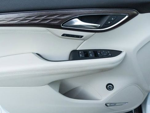 Used 2021 Buick Envision Avenir w/ Technology Package II image 10