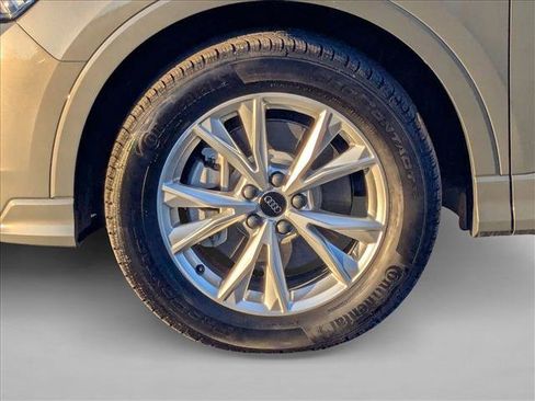 New 2025 Audi Q3 2.0T Premium image 11