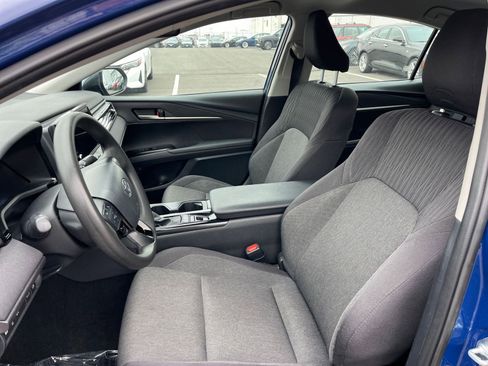 Used 2025 Toyota Camry LE image 35