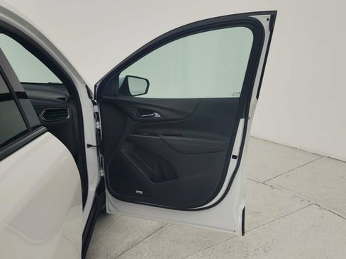 Certified 2023 Chevrolet Equinox RS w/ RS Leather Package FWD image 25