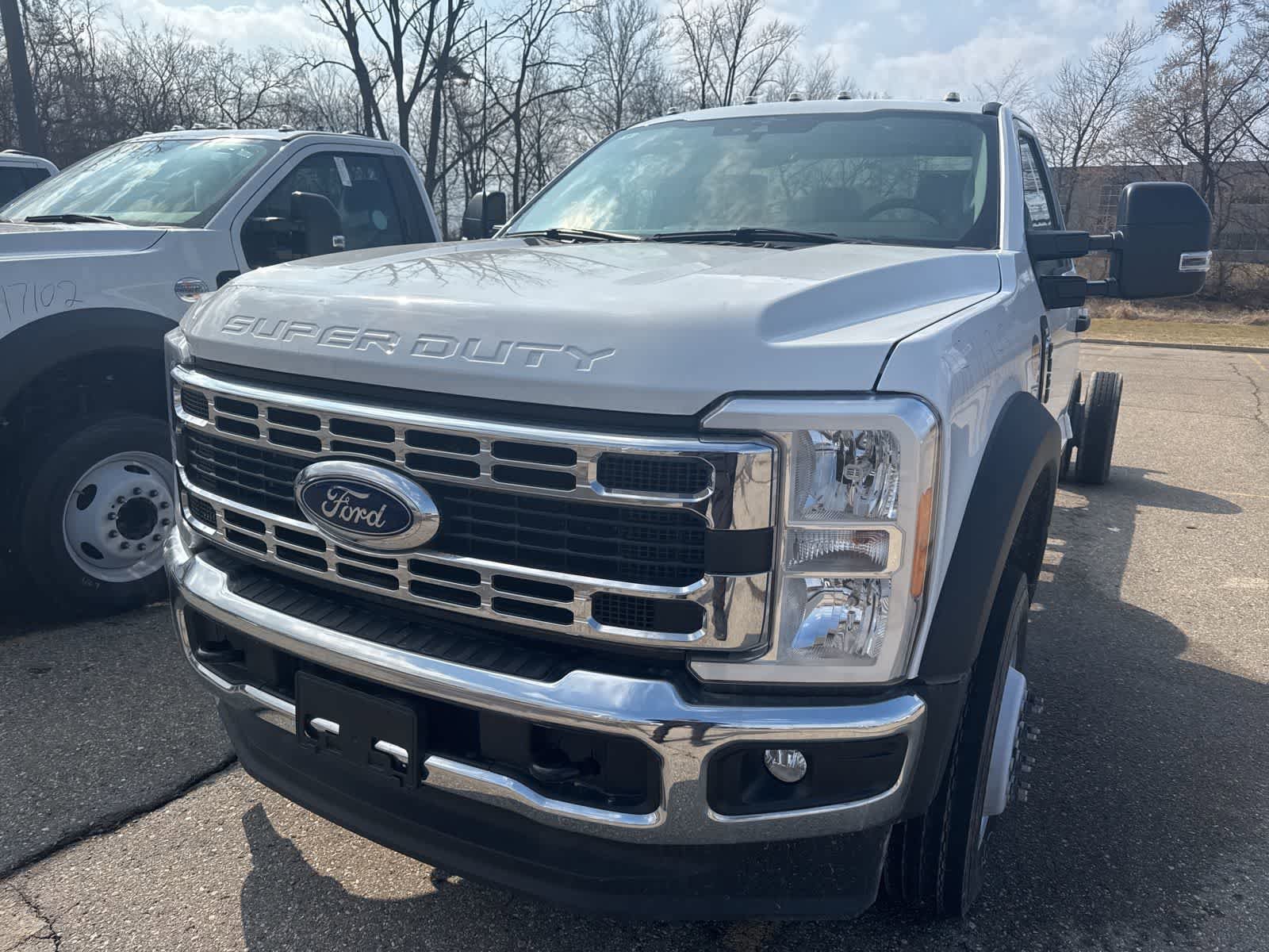 Used 2023 Ford F450 XLT w/ XLT Value Package RWD image 1