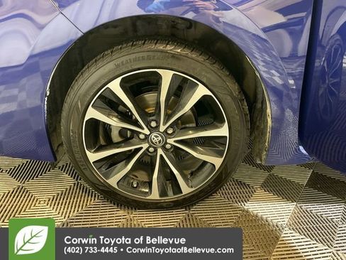 Used 2017 Toyota Corolla SE image 25