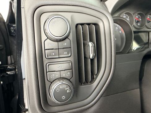 Used 2026 Chevrolet Silverado 1500 Custom Trail Boss w/ Midnight Edition AWD/4WD image 24
