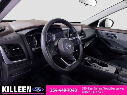 Used 2021 Nissan Rogue S FWD image 11