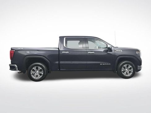 Used 2025 GMC Sierra 1500 SLT AWD/4WD image 4