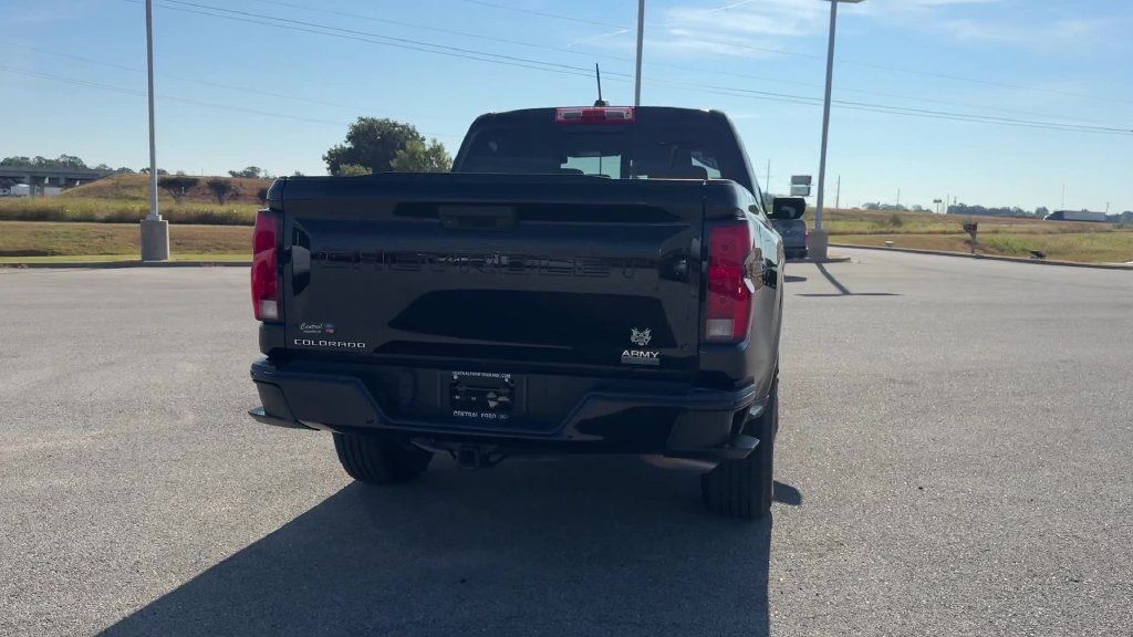 Used 2023 Chevrolet Colorado Z71 w/ Advanced Trailering Package AWD/4WD image 23